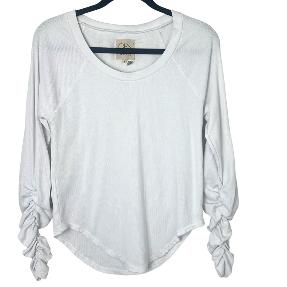 NWOT Chaser Ribbed Scoop Neck Long Sleeve Shirt with Ruched Sleeve White Sz S